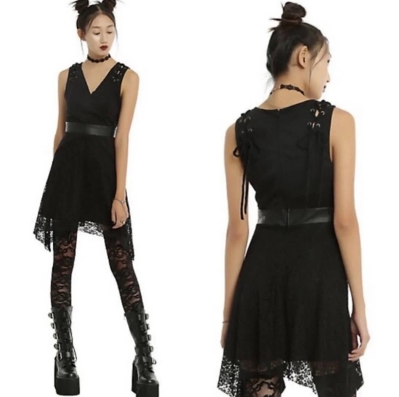 Black Lace Sleeveless Goth/Emo Dress - Picture 1 of 12